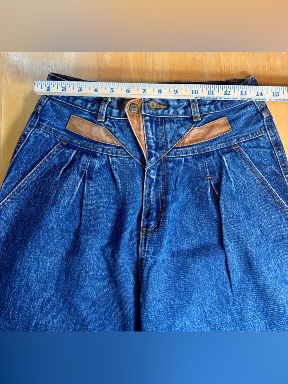 VINTAGE Rio Stephen Mardon Jeans 11 ACTUAL Leather Detail Taper Double Button - Picture 8 of 11